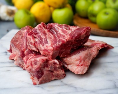 Свинина на кости охлаждённая 1 кг - купить в Асылгужино